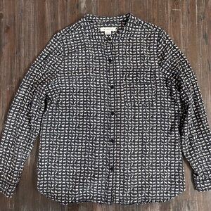 Liz Claiborne White and Blue Long Sleeve Button Down Shirt with Horse Pattern